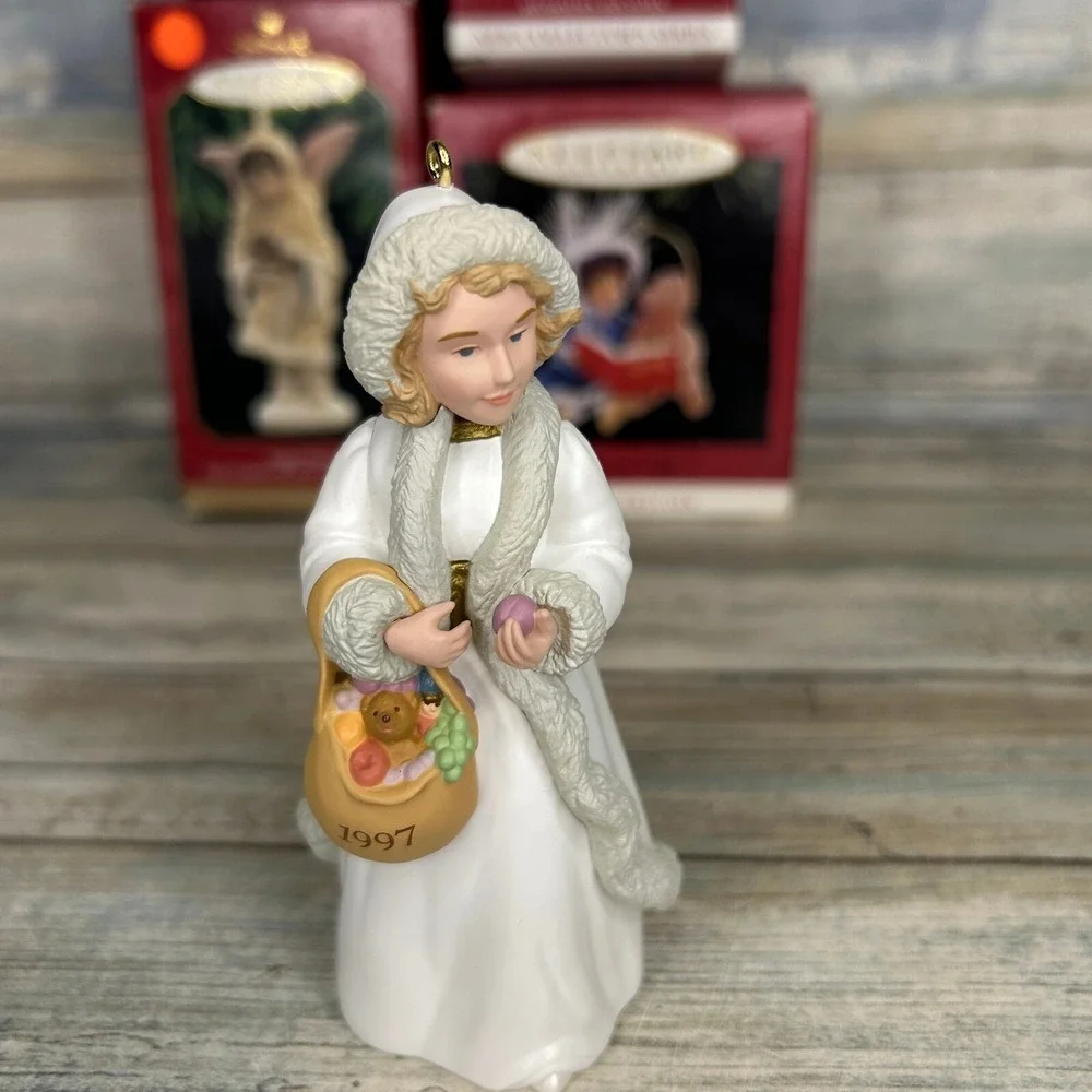 Hallmark keepsake ornament